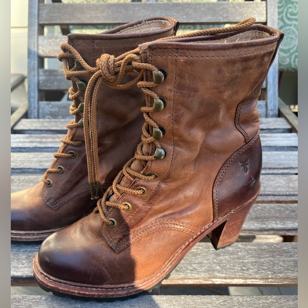 Frye Lucy Lace-Up Leather Boots 8.5